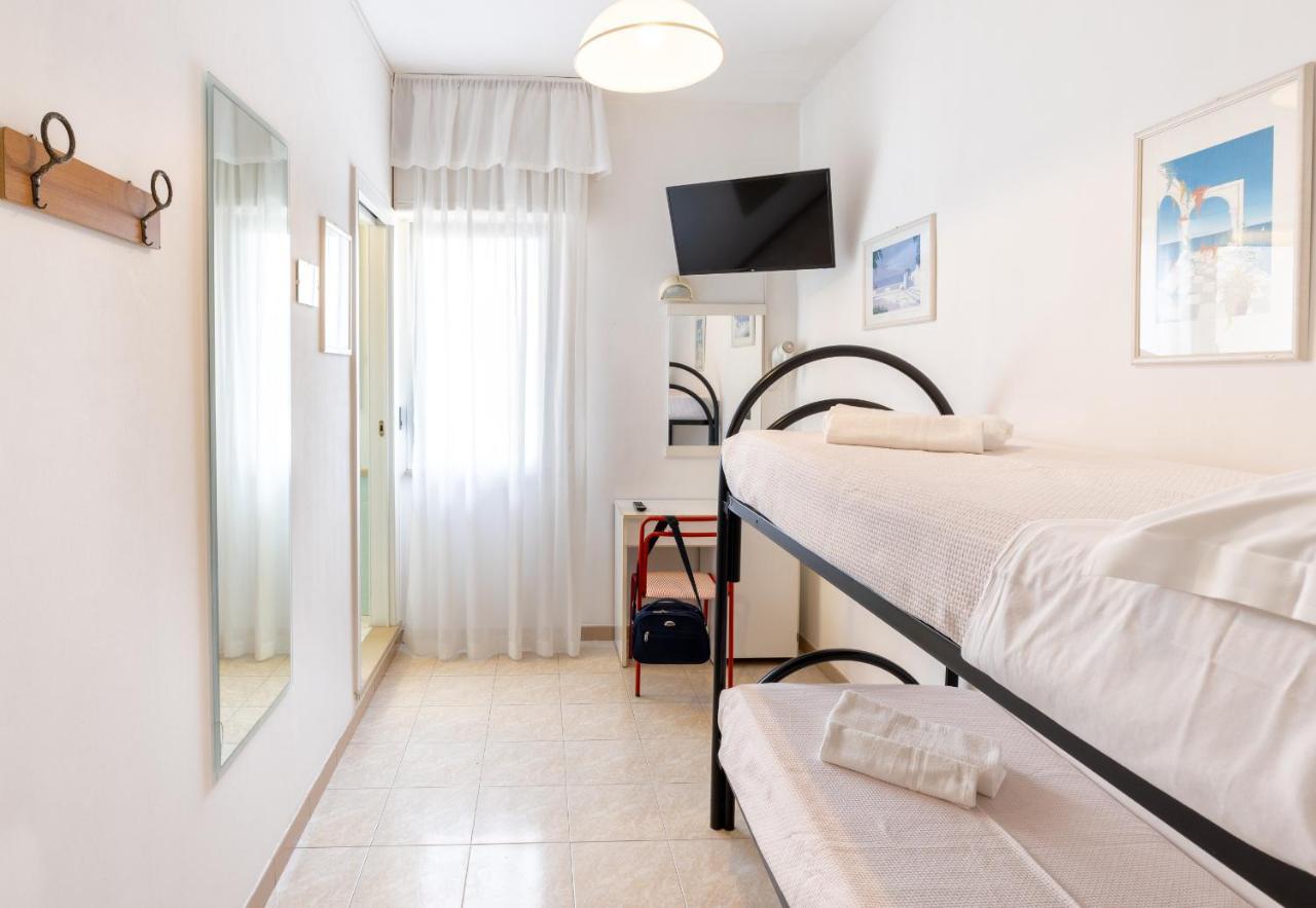 Hotel Morena Riccione Centrale Esterno foto