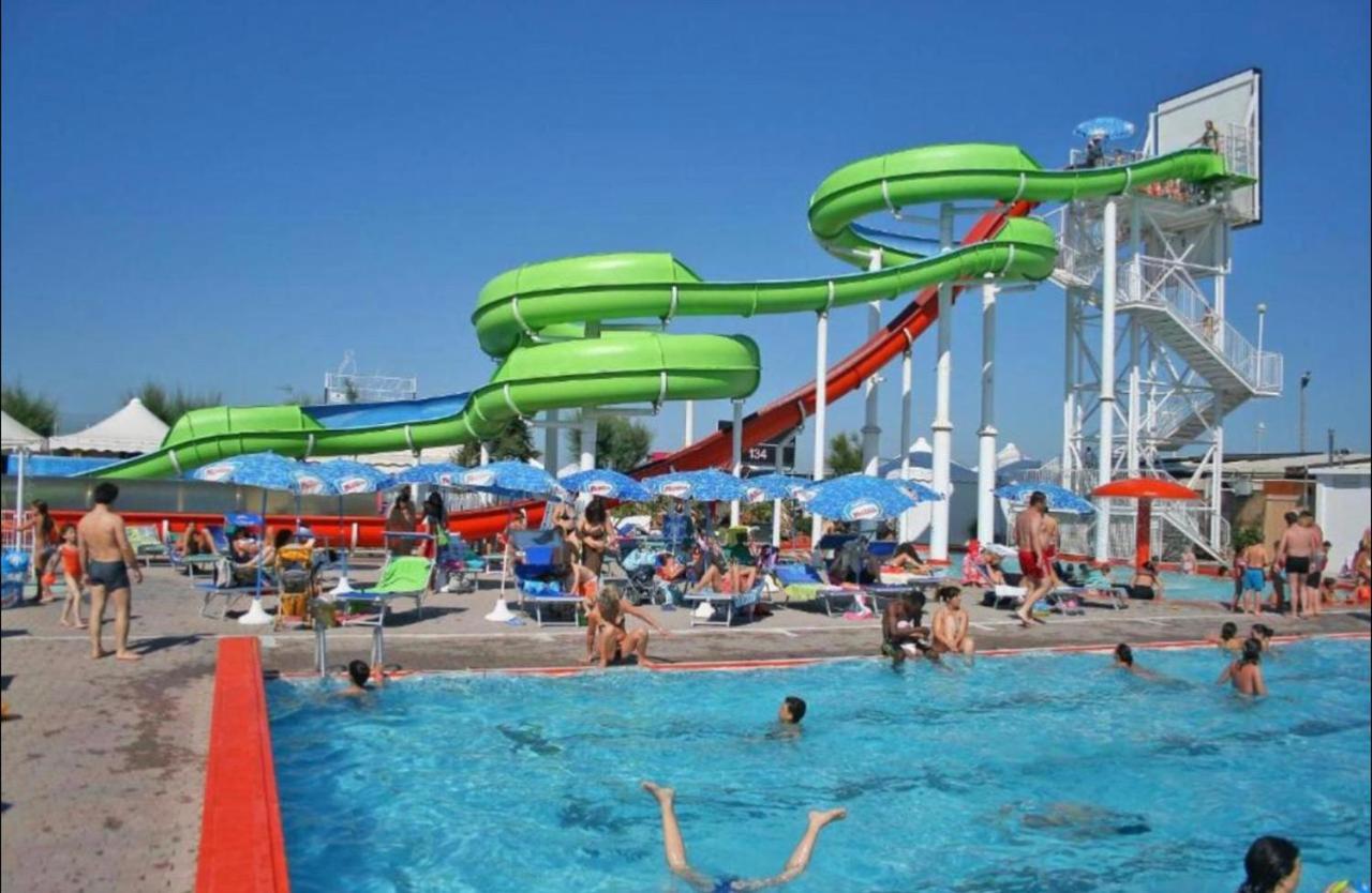 Hotel Morena Riccione Centrale Esterno foto
