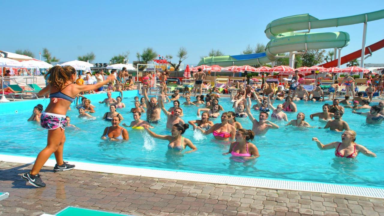 Hotel Morena Riccione Centrale Esterno foto