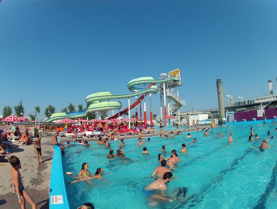 Hotel Morena Riccione Centrale Esterno foto