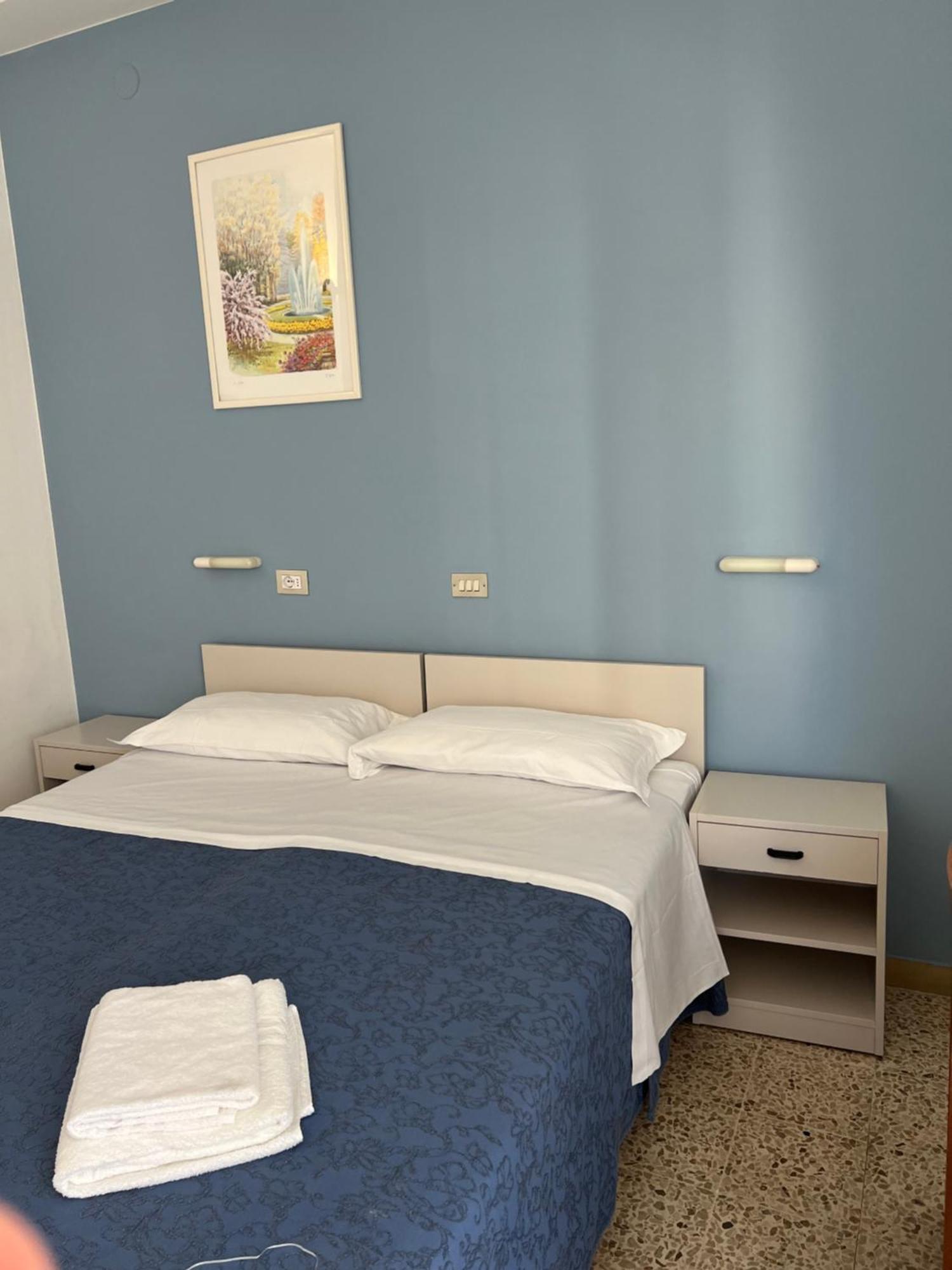 Hotel Morena Riccione Centrale Esterno foto