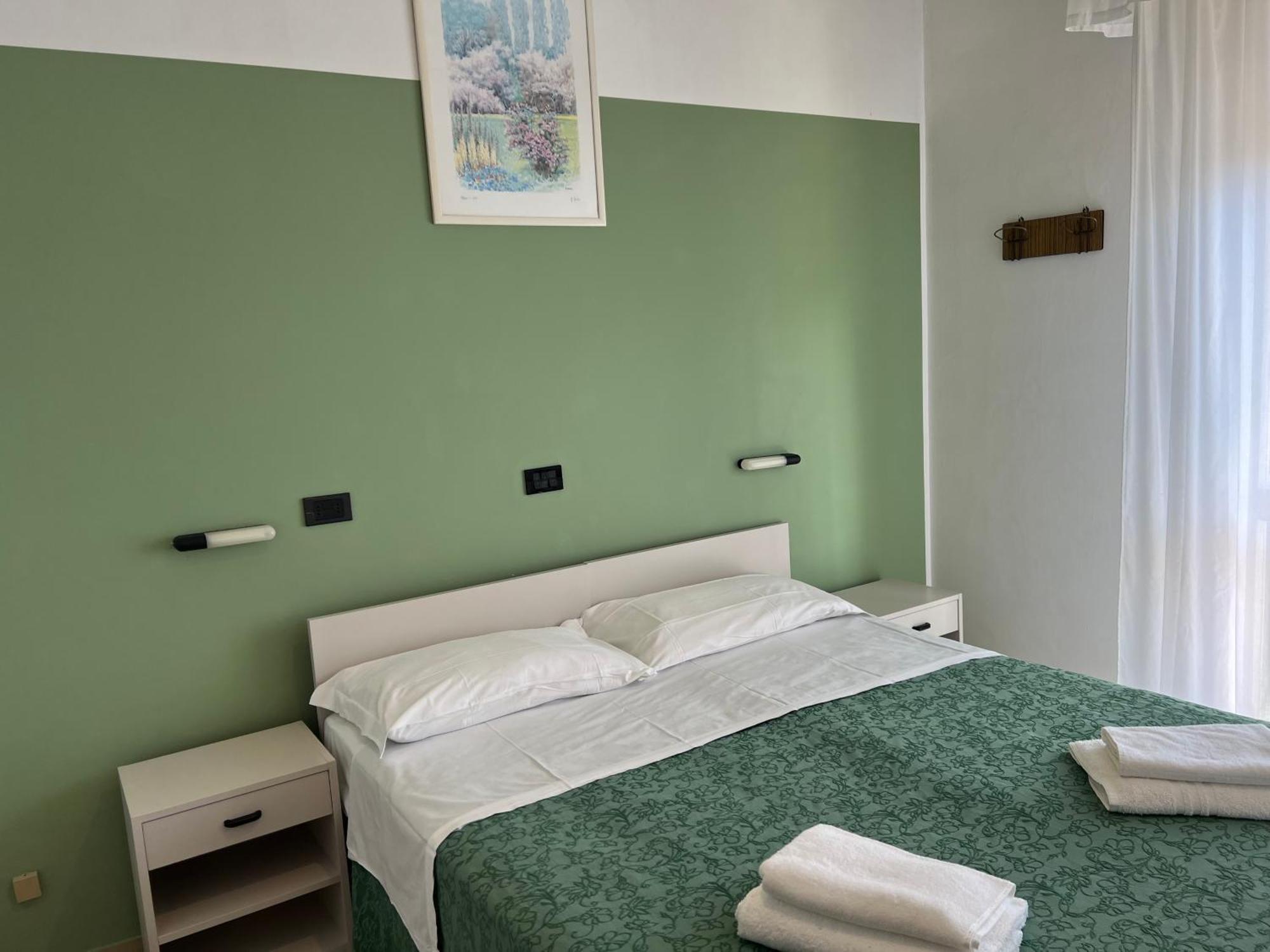 Hotel Morena Riccione Centrale Esterno foto