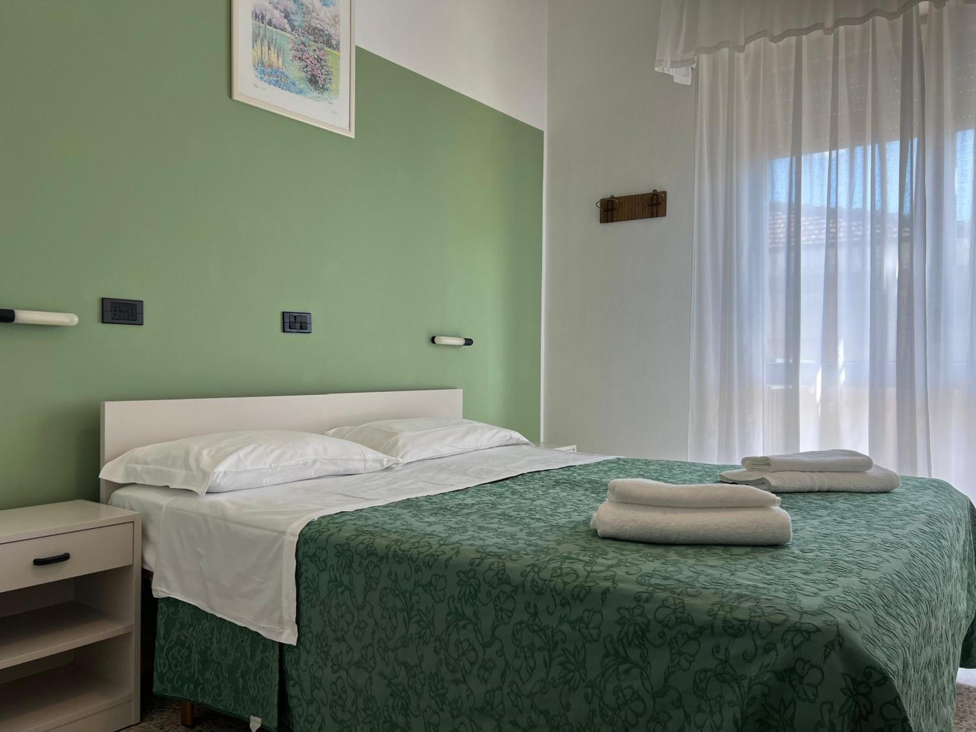 Hotel Morena Riccione Centrale Esterno foto