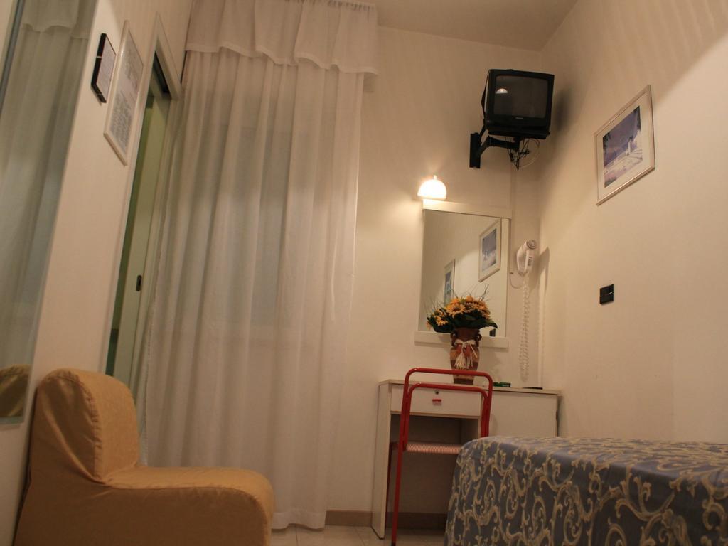 Hotel Morena Riccione Centrale Camera foto